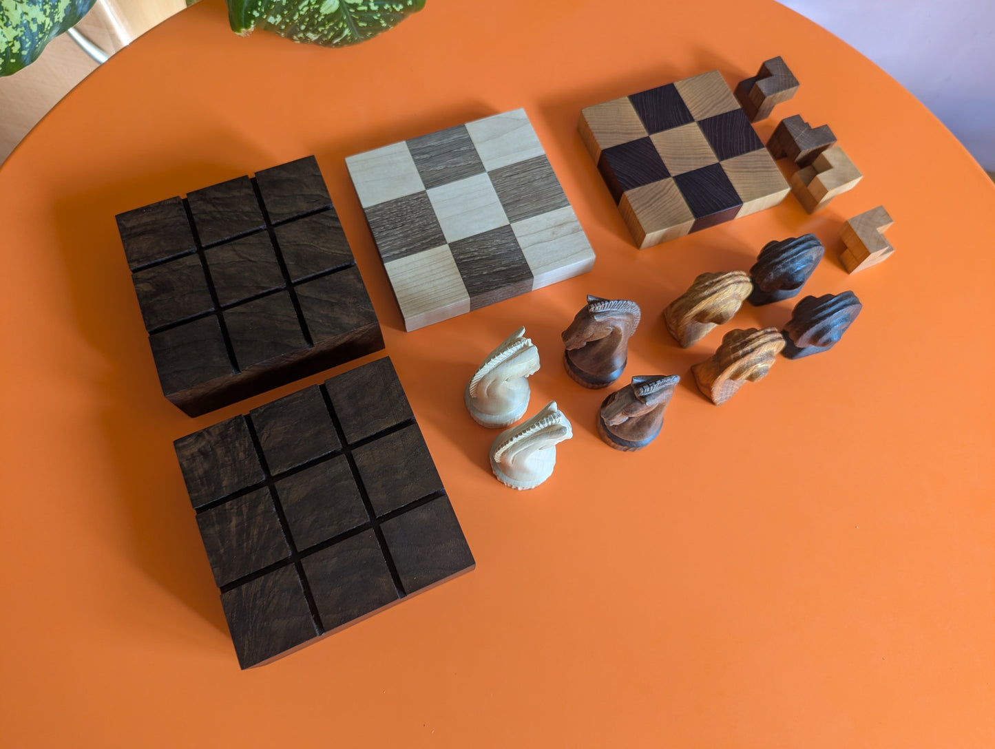 Guarini's chess puzzle. Handmade hardwood pieces.