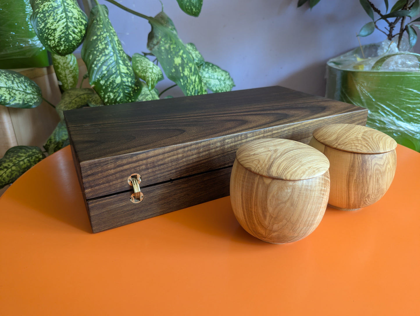 Foldable 19x19 solid walnut Goban. Handmade game Go board. Traditional Japanese games.