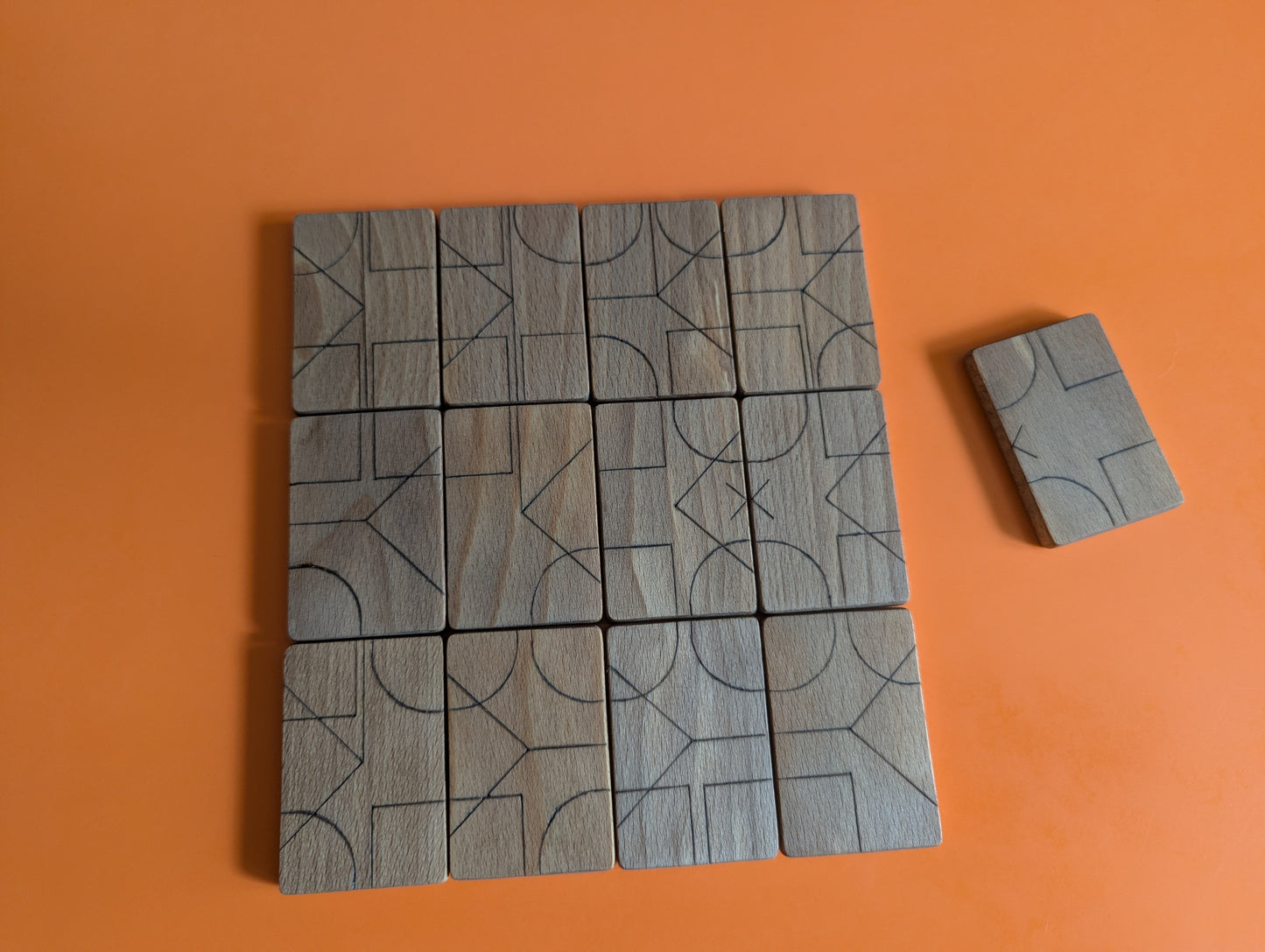 Abstract Network wooden game set