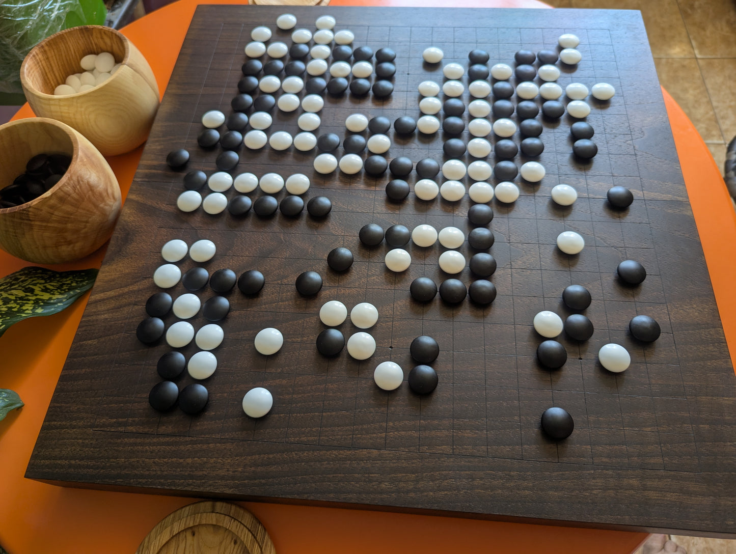 Foldable 19x19 solid walnut Goban. Handmade game Go board. Traditional Japanese games.