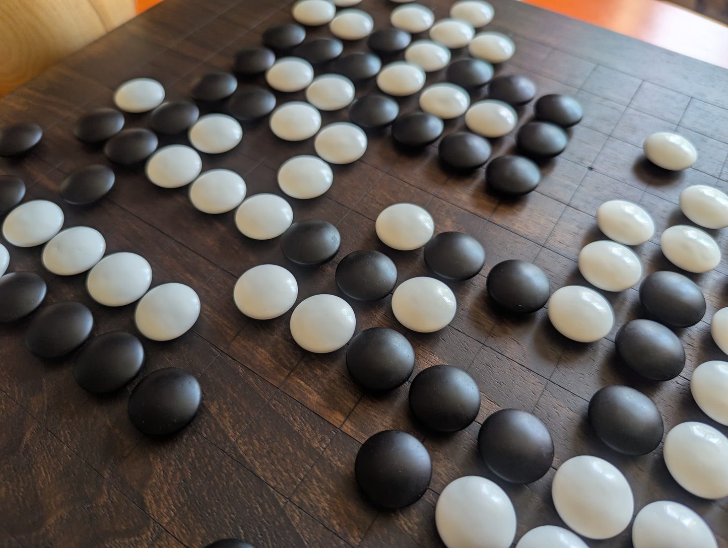 Foldable 19x19 solid walnut Goban. Handmade game Go board. Traditional Japanese games.