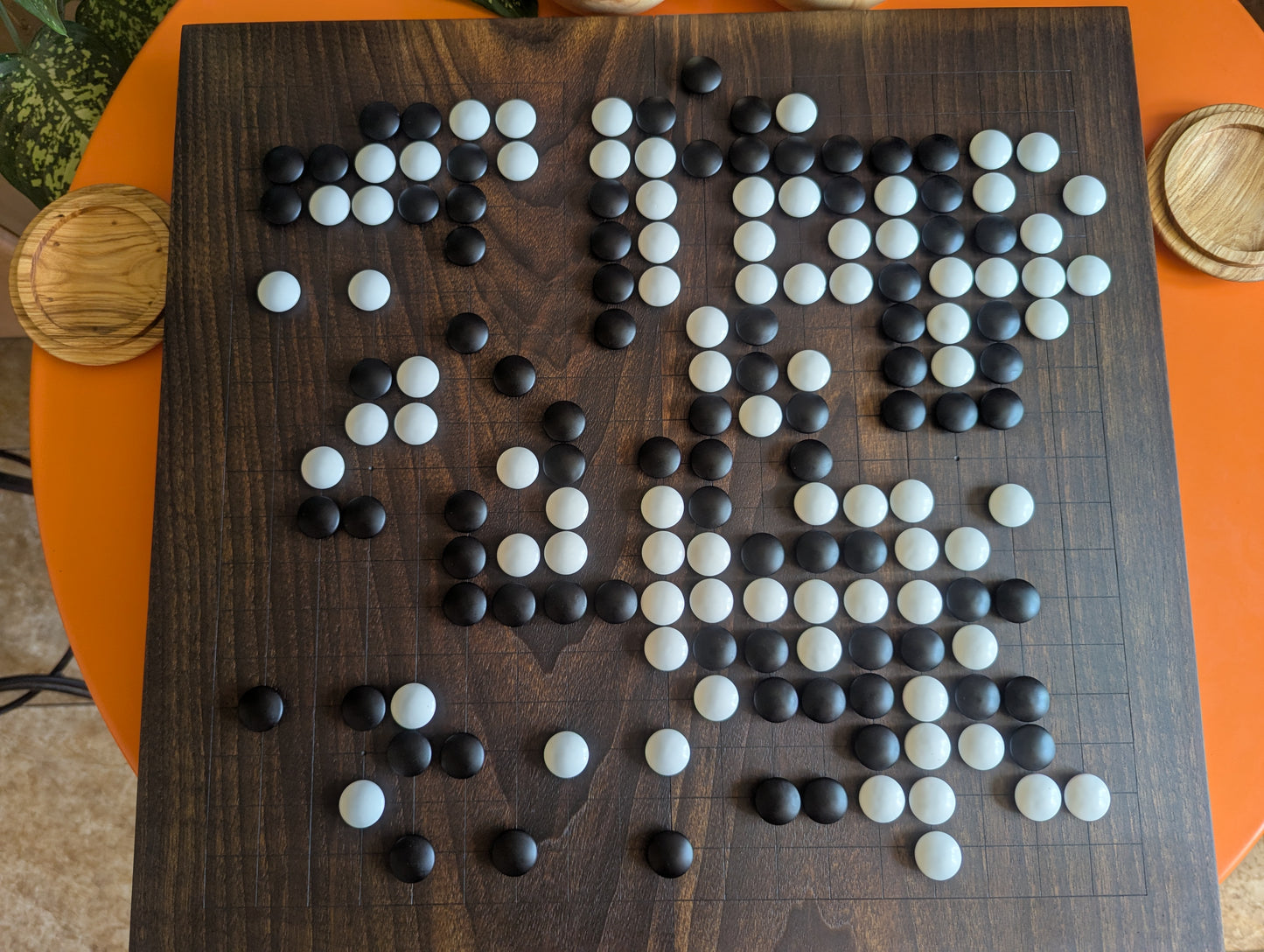 Foldable 19x19 solid walnut Goban. Handmade game Go board. Traditional Japanese games.