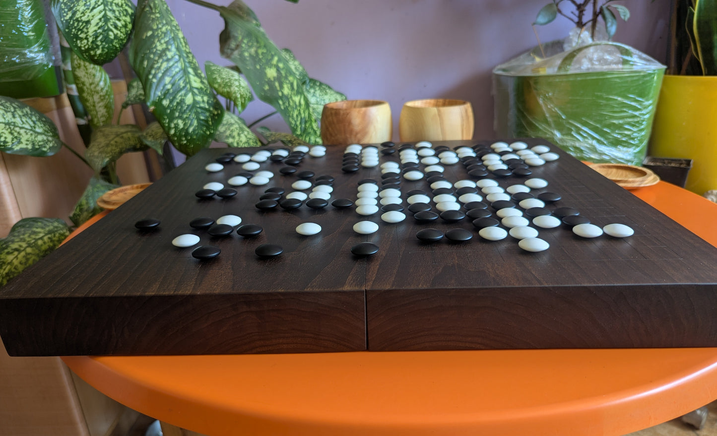Foldable 19x19 solid walnut Goban. Handmade game Go board. Traditional Japanese games.