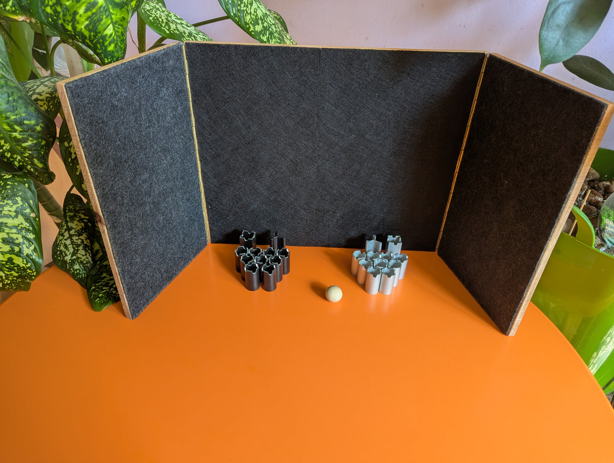 Libero: Wooden Abstract Football Strategy Game