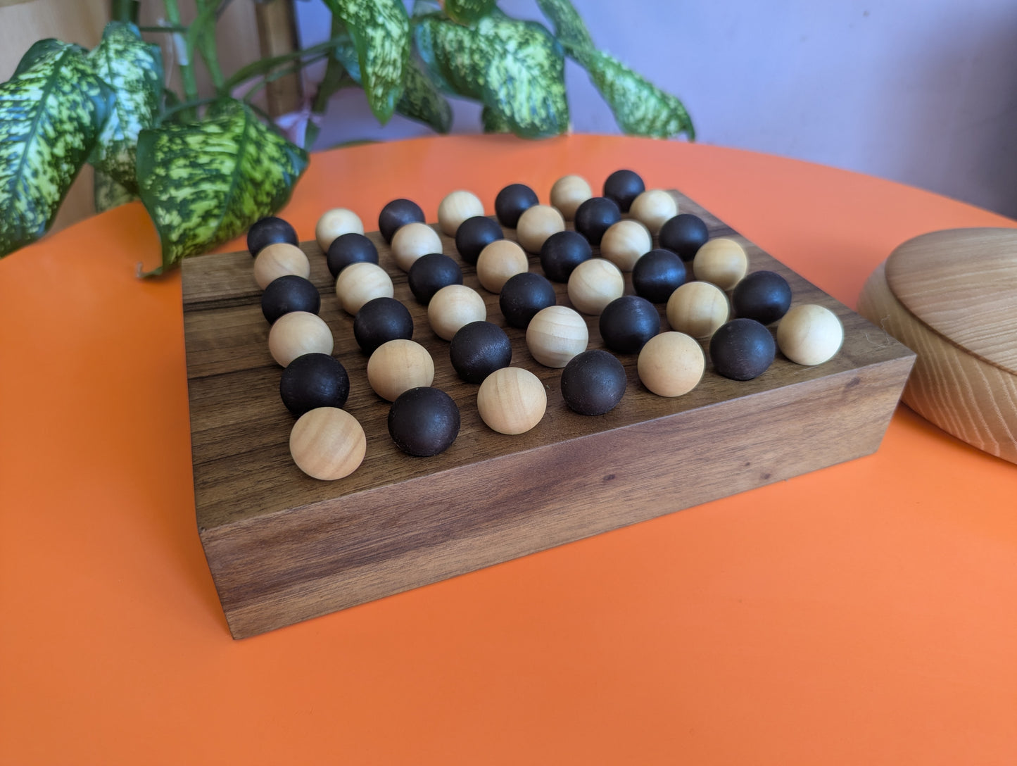 Unane/Invector/Narrows by Mark Steere. Double-sided wooden Kōnane board