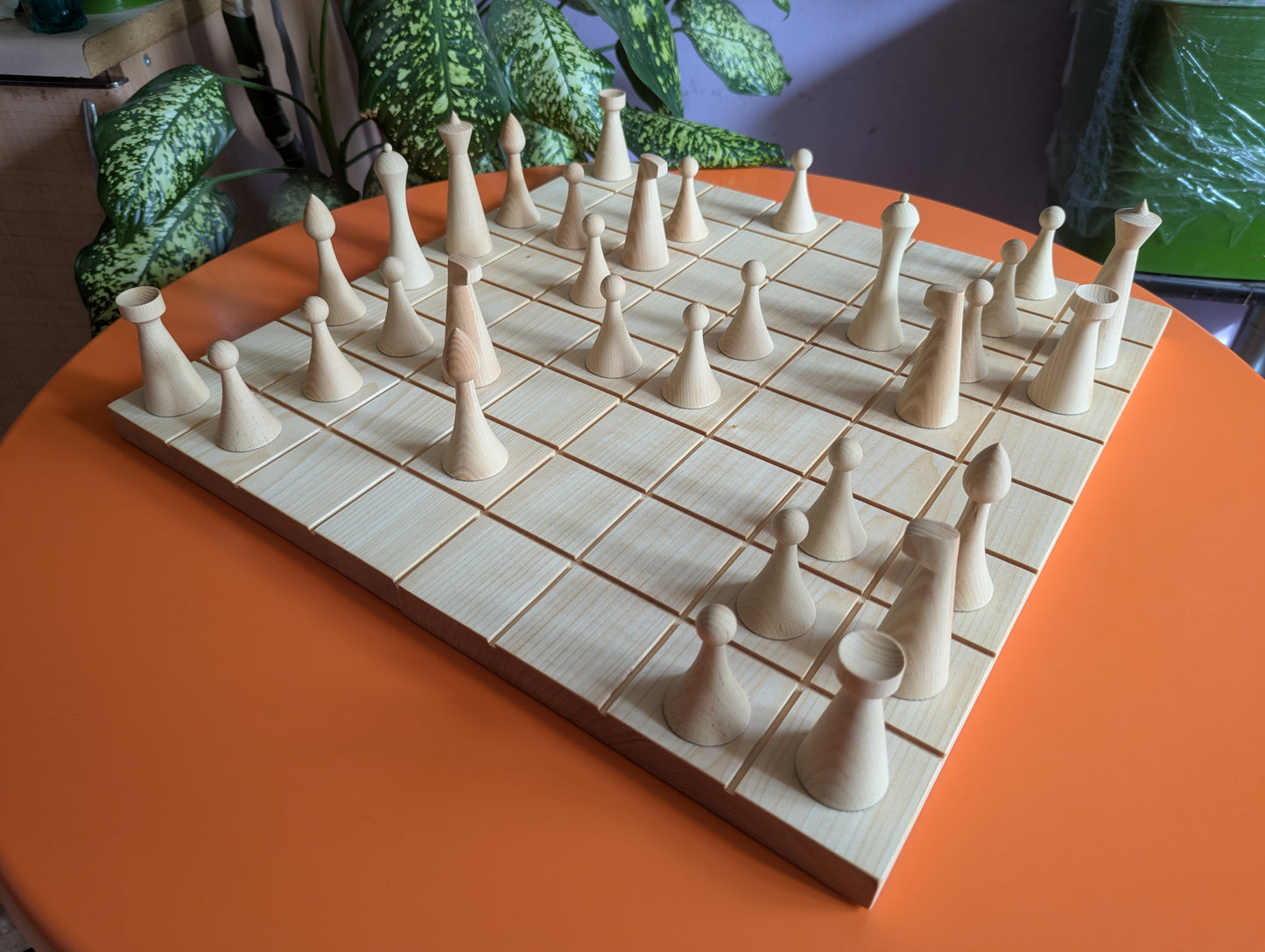 White Chess Set. Wooden chess set with 18.9" chessboard.