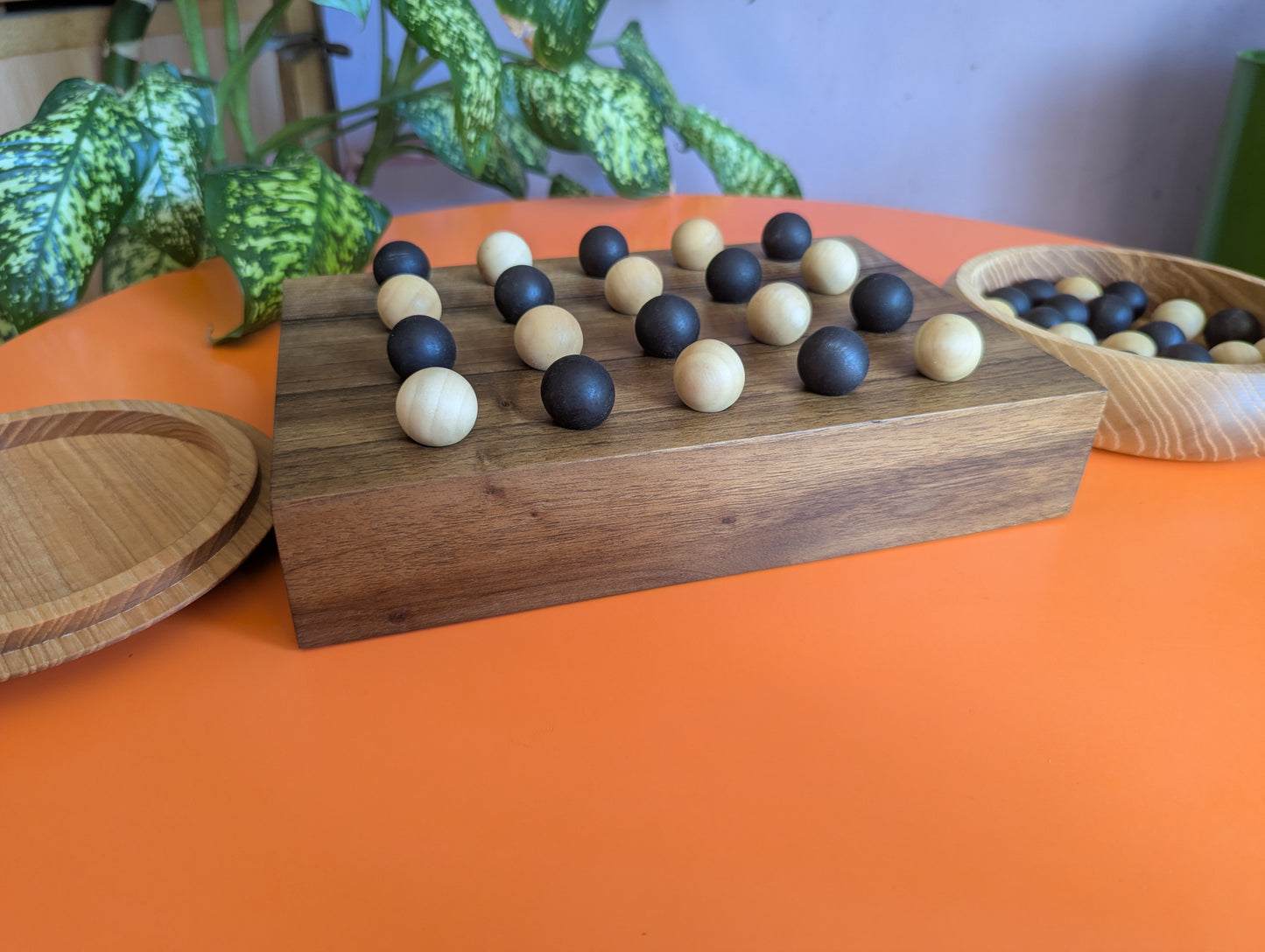 Unane/Invector/Narrows by Mark Steere. Double-sided wooden Kōnane board