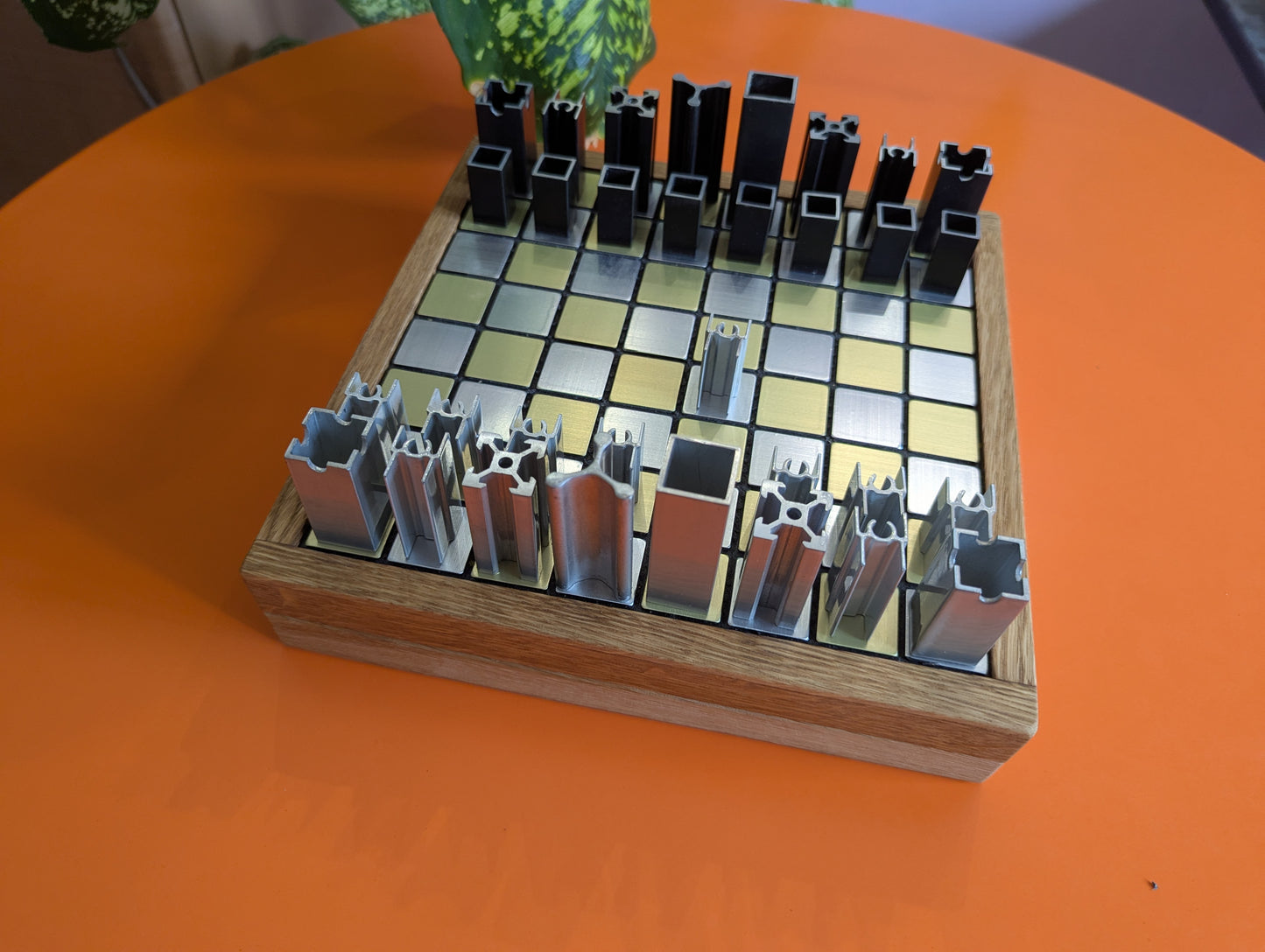 Handmade Aluminium Chess Set in Wooden box with aluminum chess cages