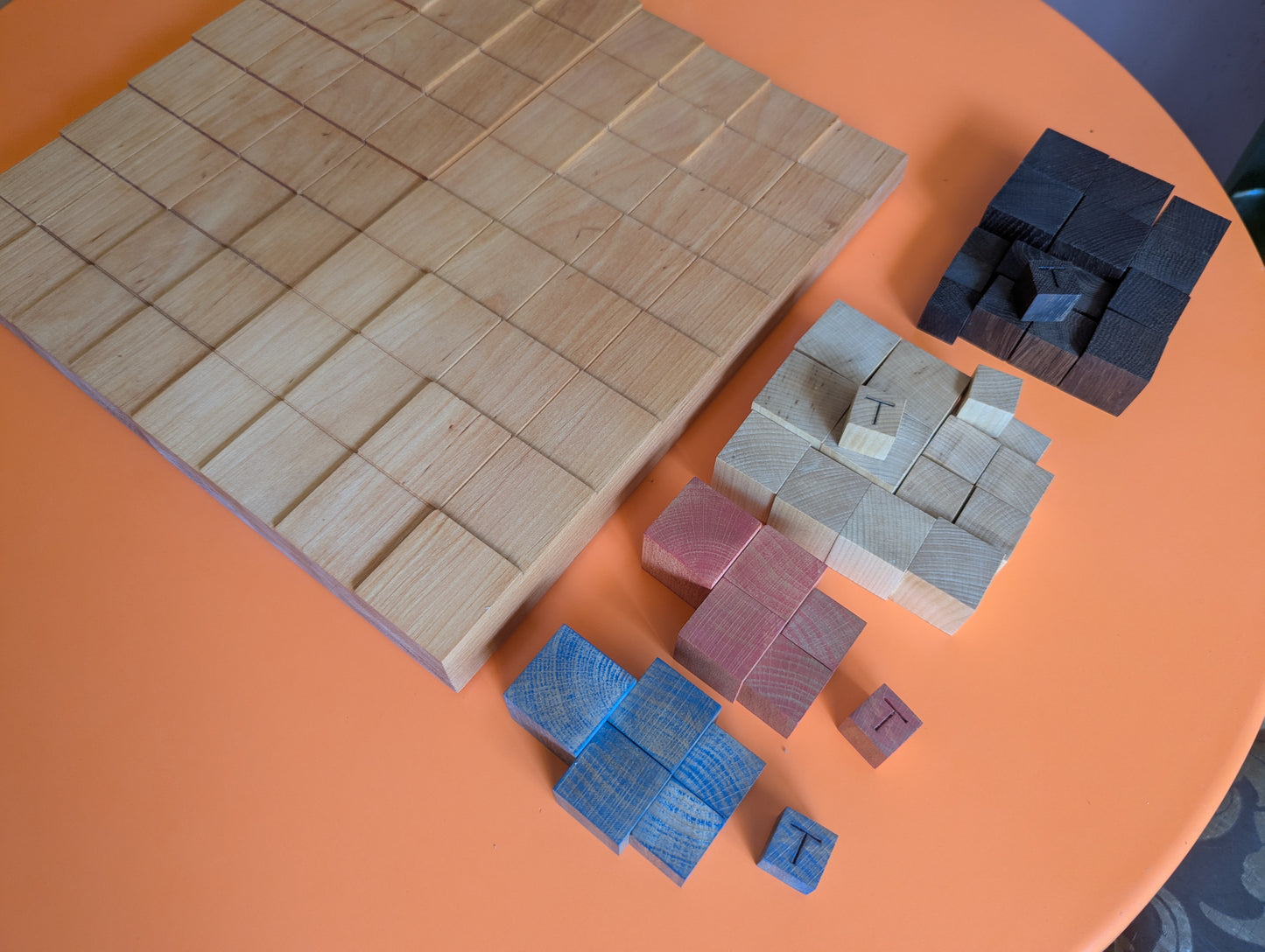 Terrace Foldable wooden game set