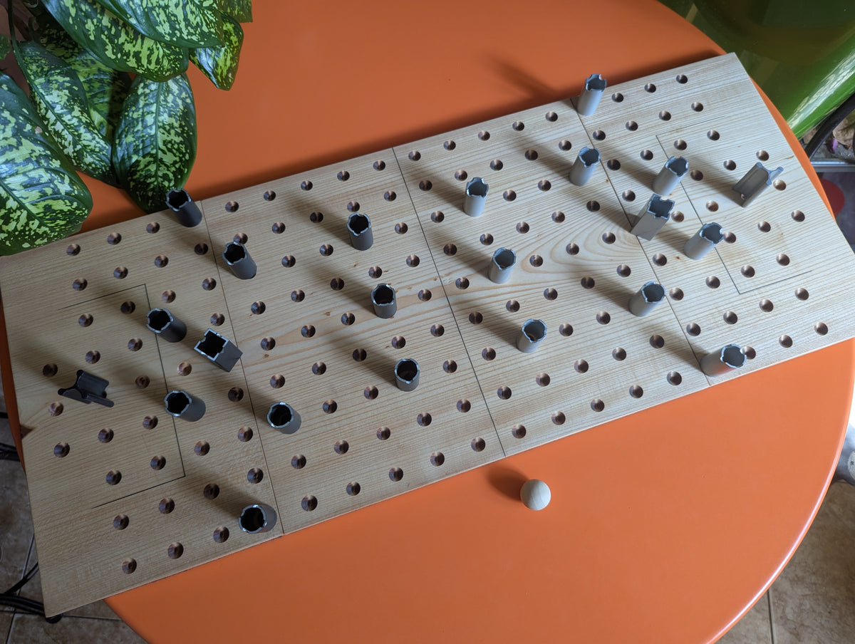 Libero: Wooden Abstract Football Strategy Game