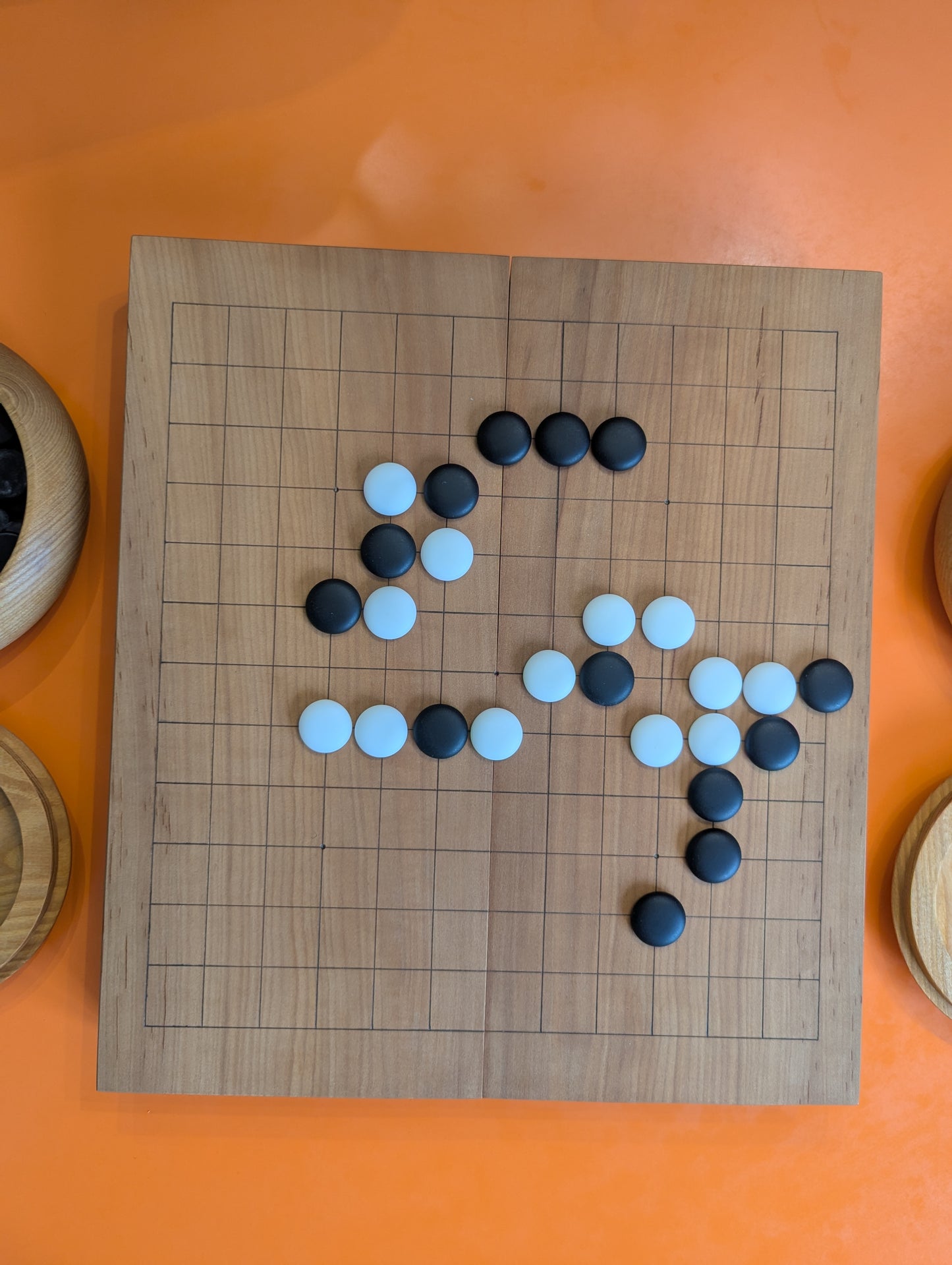 13x13/9x9 foldable game Go set. Pear wood hand carved Goban with ash wood bowls with YunZi stones