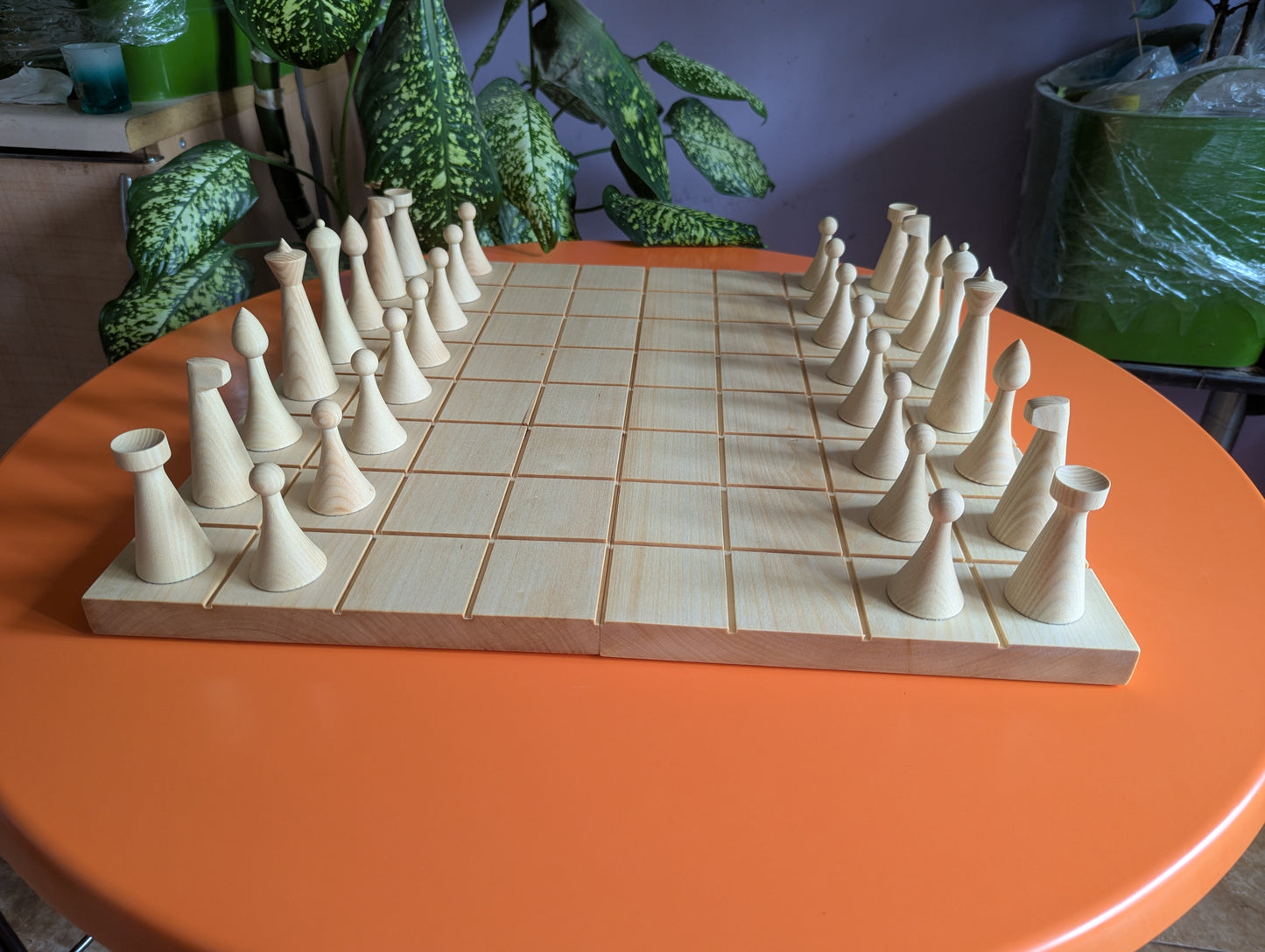 White Chess Set. Wooden chess set with 18.9" chessboard.
