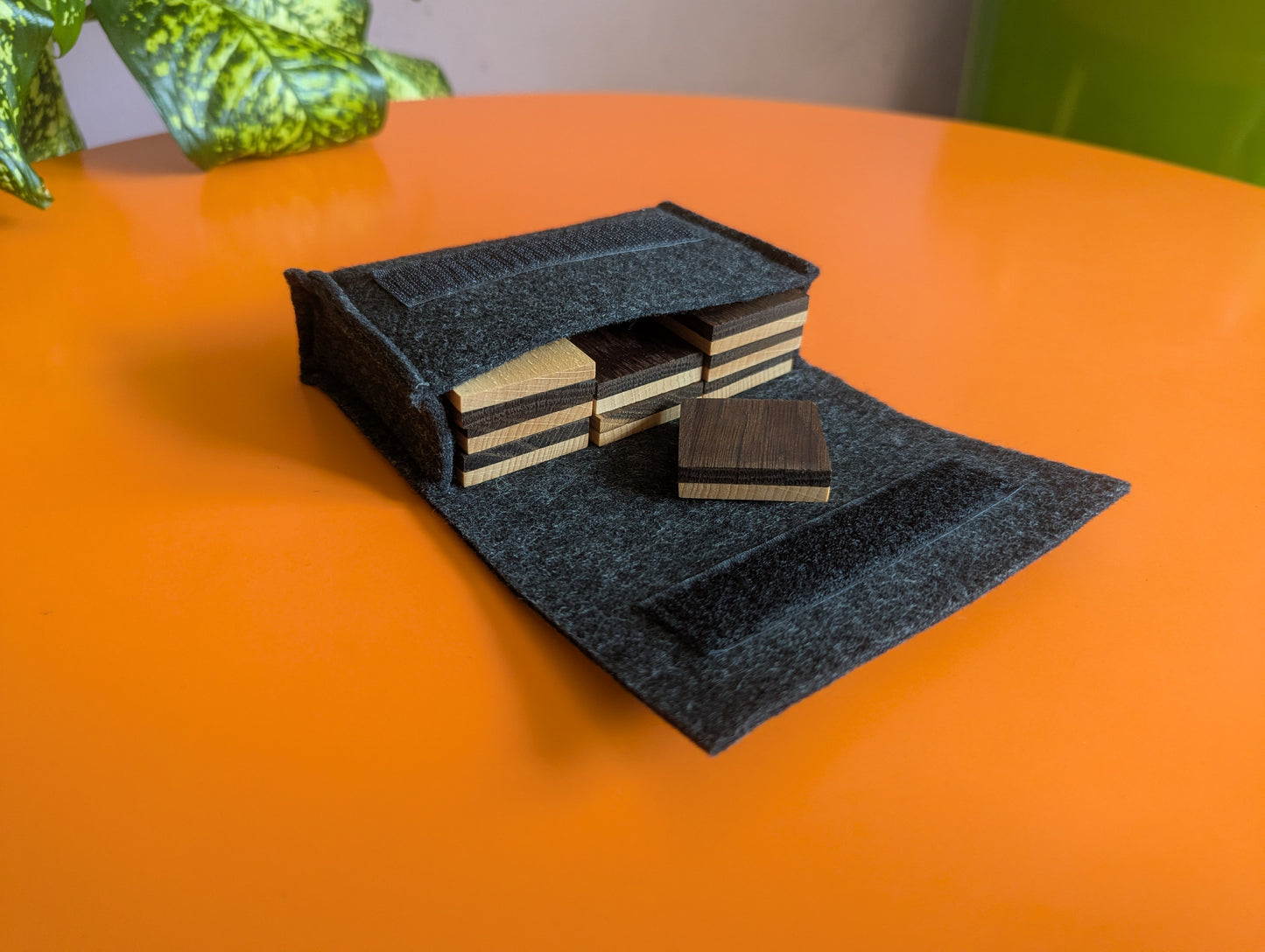 Othellito wooden game set. Compact edition by WoodIdeas