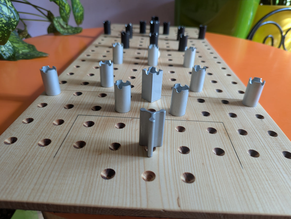 Libero: Wooden Abstract Football Strategy Game