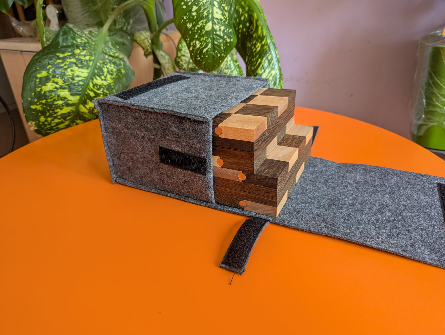 Handmade compact Aluminium Chess Set with Wooden chessboard/boxes