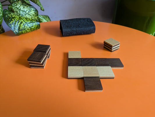 Othellito wooden game set. Compact edition by WoodIdeas