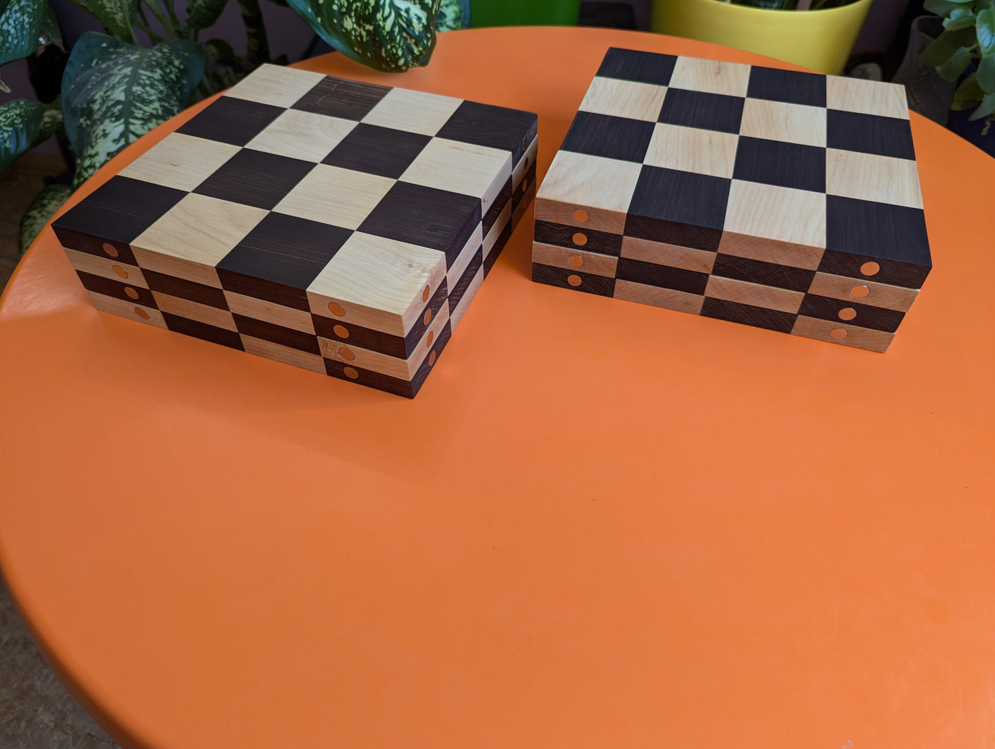 18" Foldable 4-segment wooden borderless chessboard