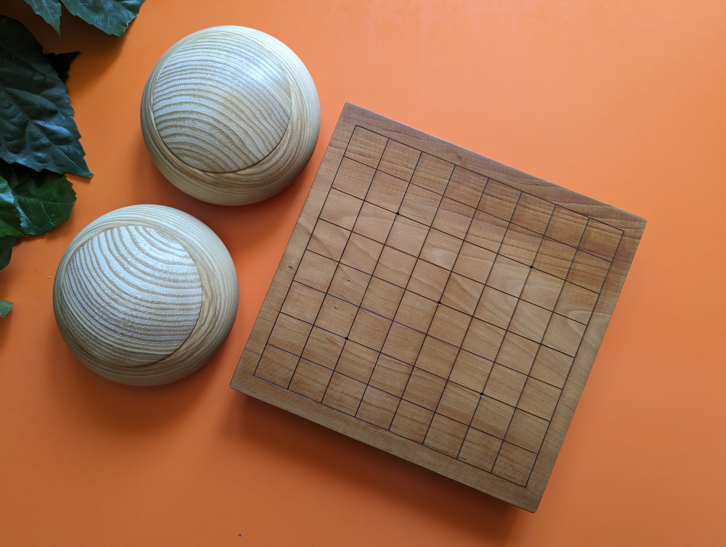 Game Go solid pear wood 9x9 Goban. Hand carved board with YunZi stones