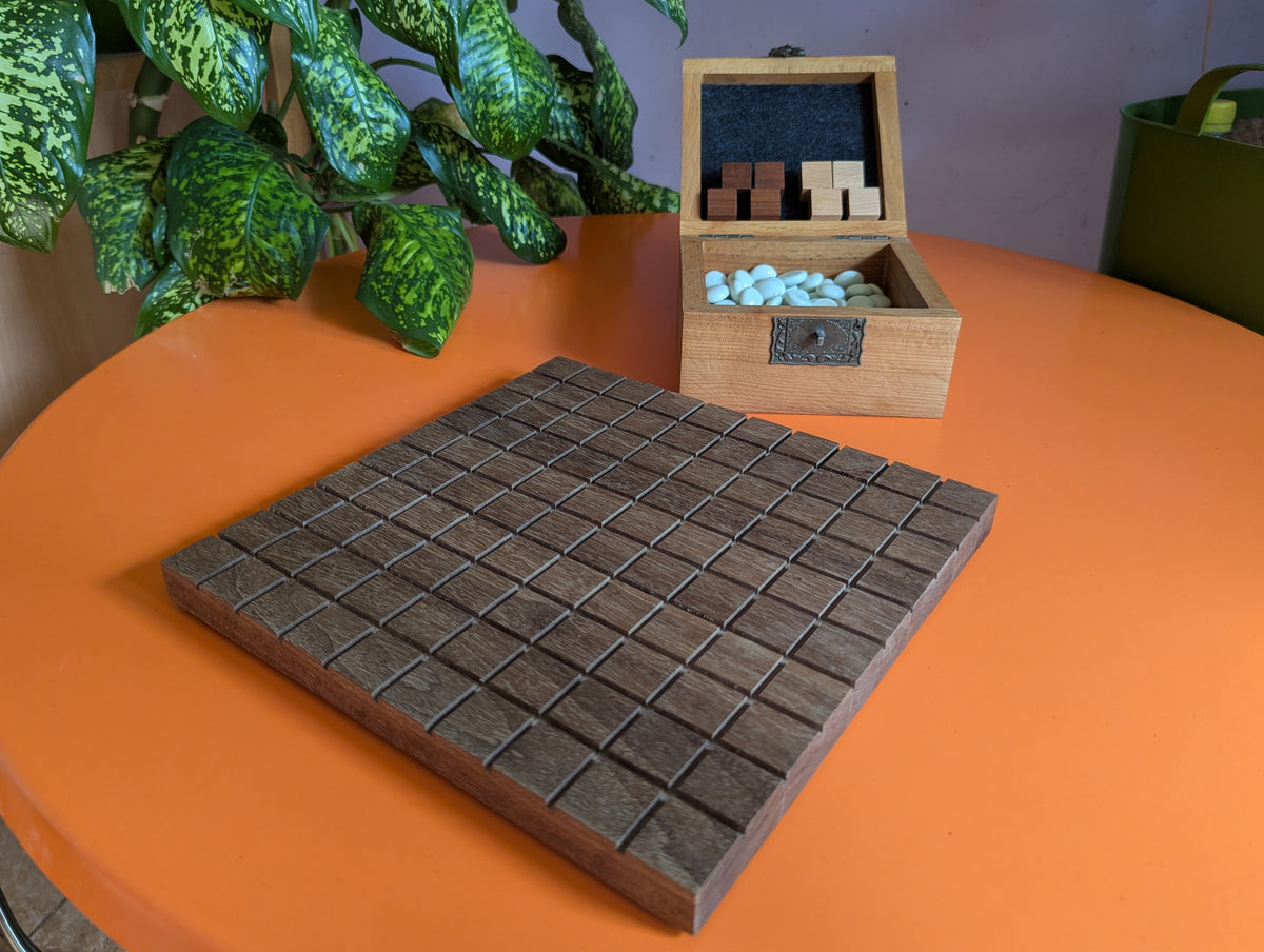 Amazons game Wooden set. 10" Tabletop version by WoodIdeas
