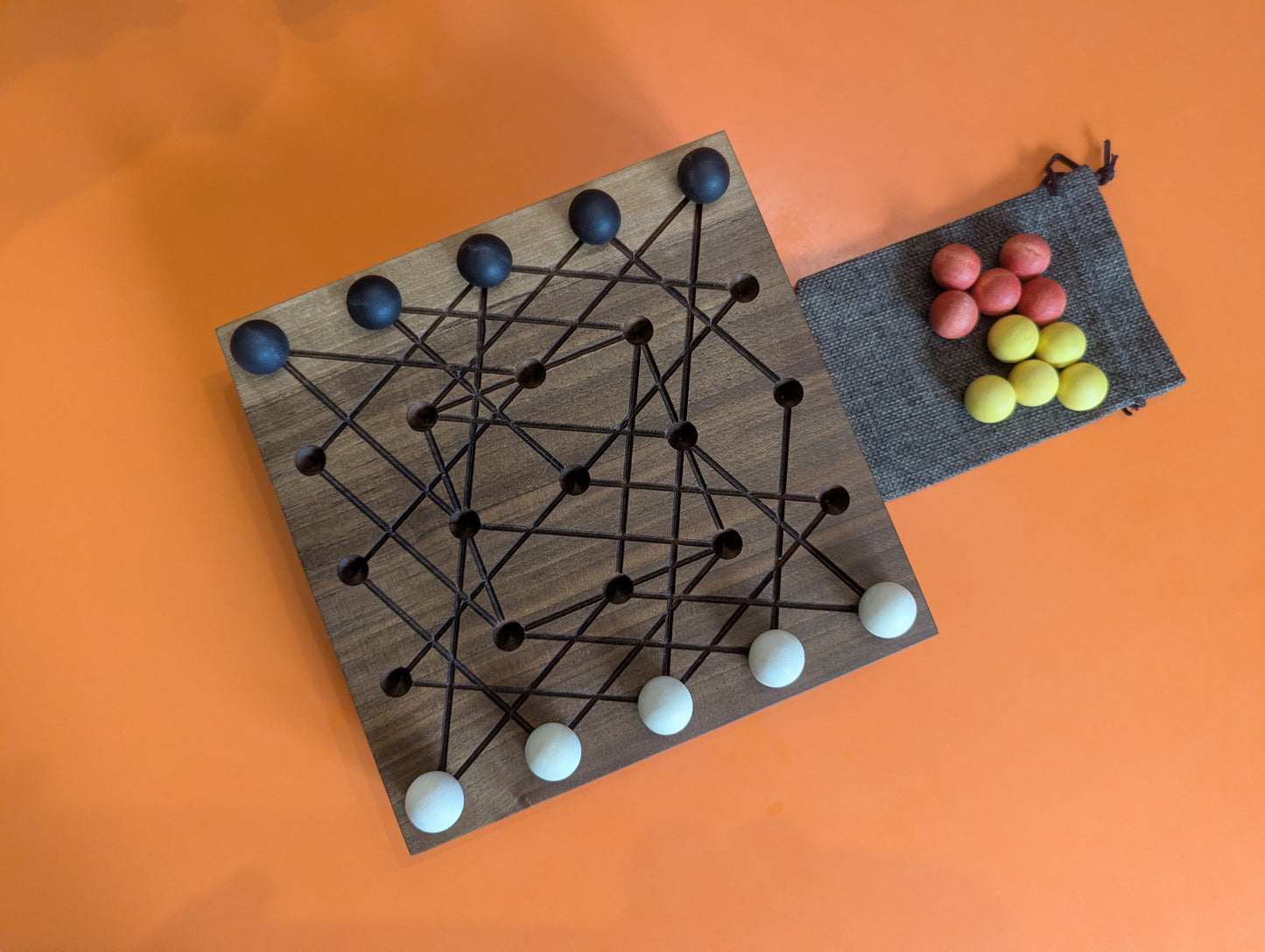 Wooden Jarmo/Jasir game set. Handmade Walnut wood board