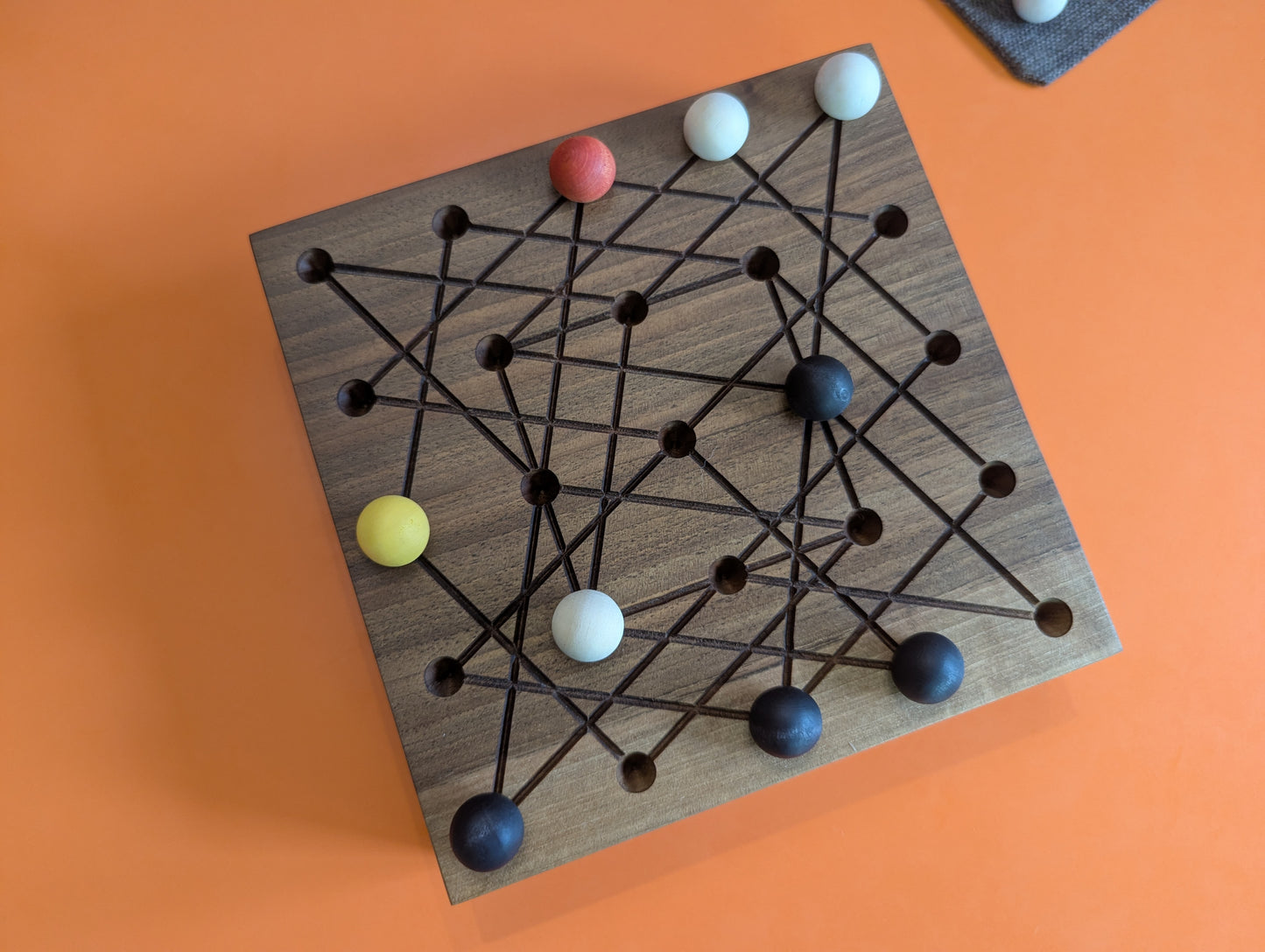 Wooden Jarmo/Jasir game set. Handmade Walnut wood board