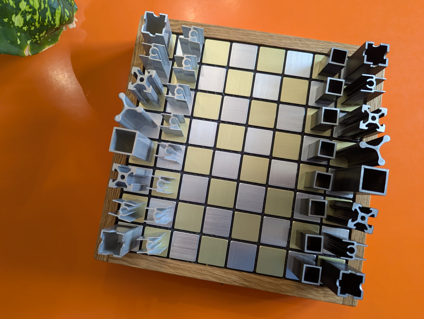 Handmade Aluminium Chess Set in Wooden box with aluminum chess cages