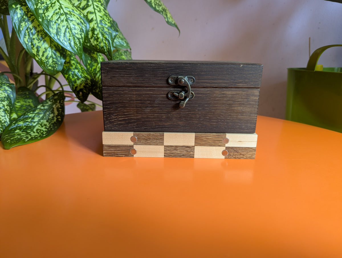 Mini Chess 5x6: Compact wooden set