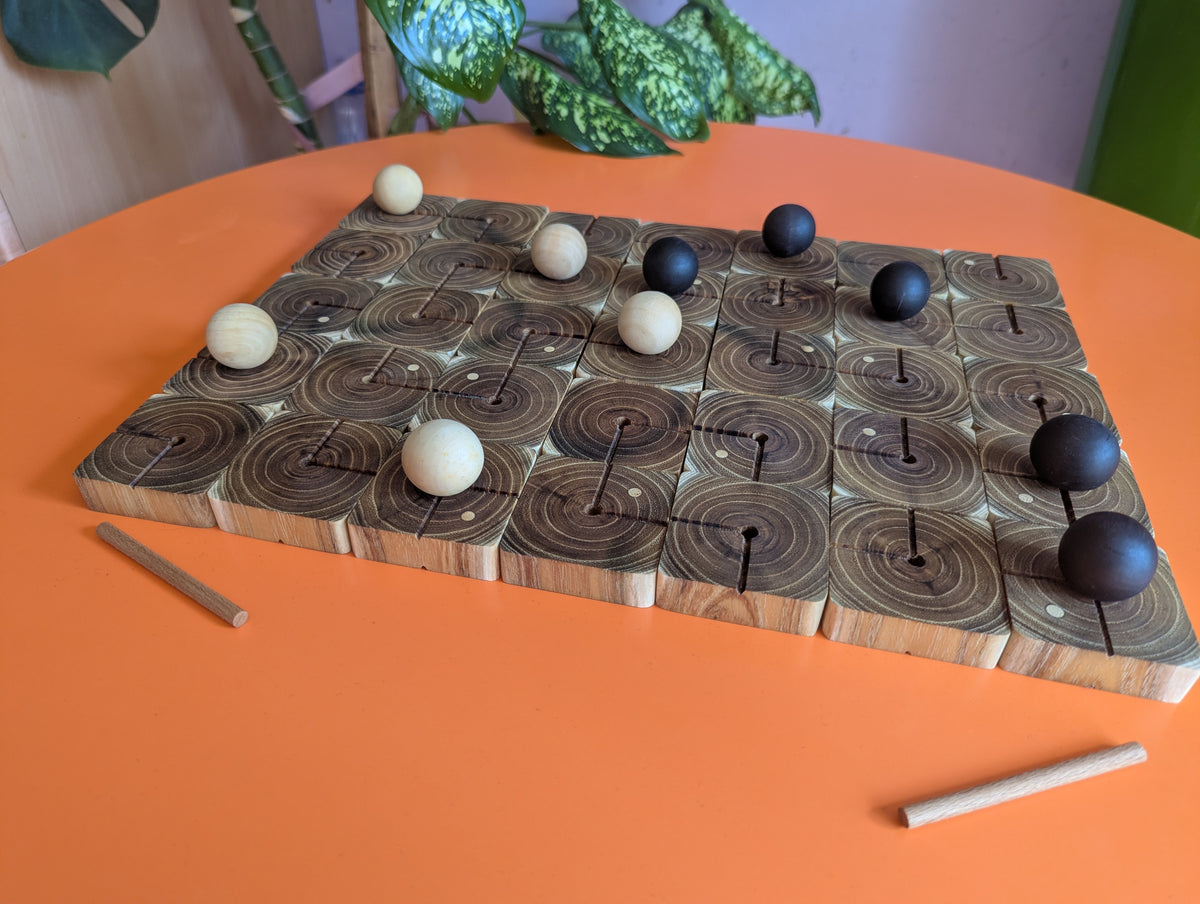 Moguli wooden game set