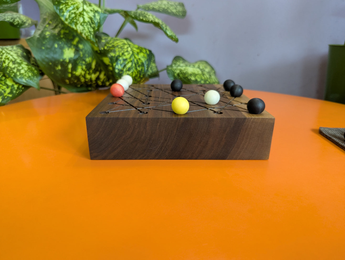 Wooden Jarmo/Jasir game set. Handmade Walnut wood board