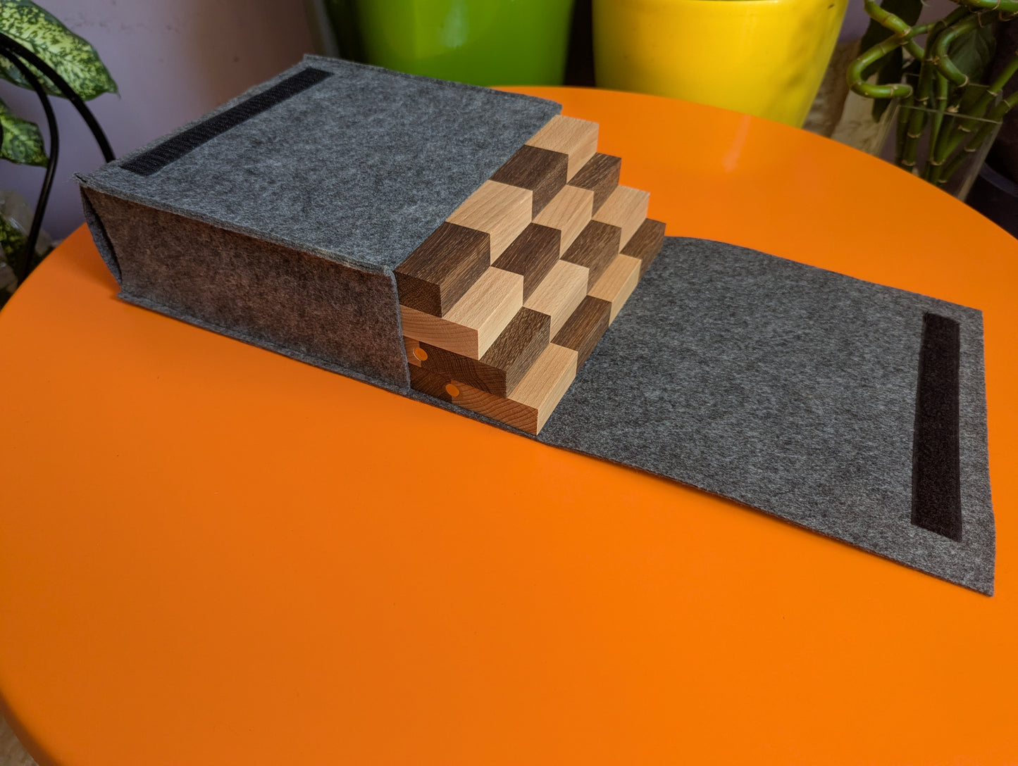 18" foldable borderless chessboard. 4 parts with magnets. With wooden chessbox