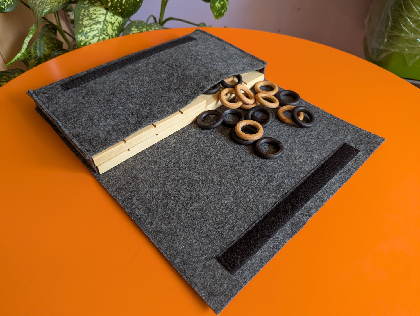 Controllines game set. Resizeable wooden board