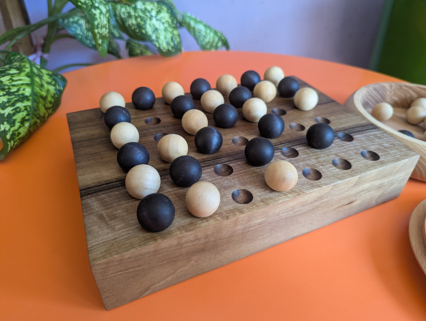 Unane/Invector/Narrows by Mark Steere. Double-sided wooden Kōnane board