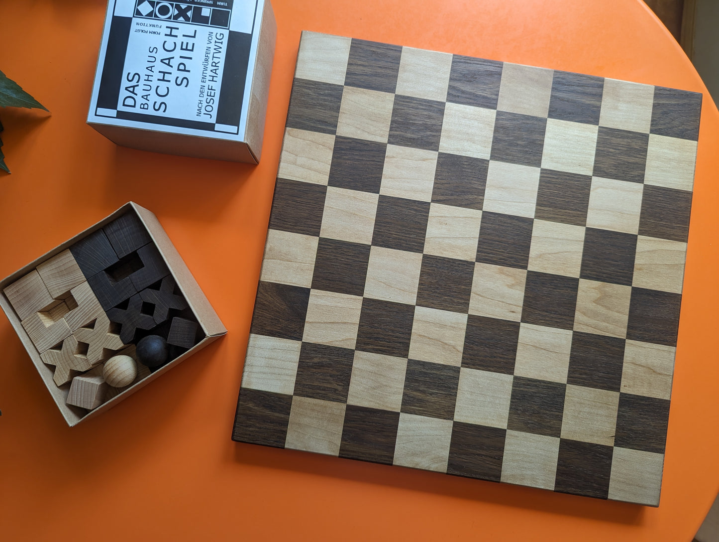 Handmade wood Bauhaus chess set. Oak&maple wood.