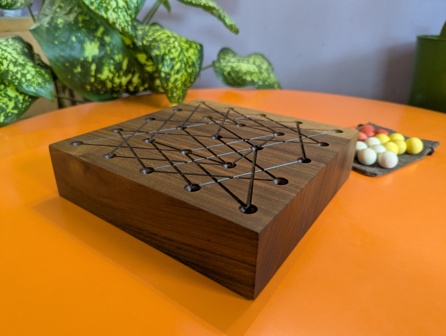 Wooden Jarmo/Jasir game set. Handmade Walnut wood board