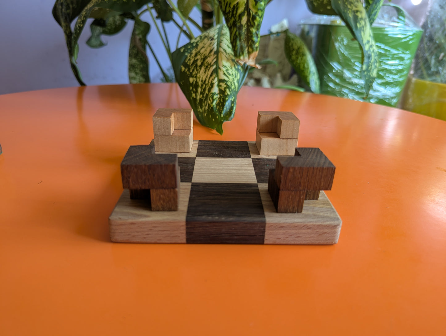 Guarini's chess puzzle. Handmade hardwood pieces.