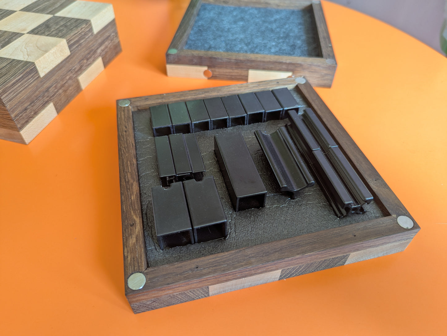 Handmade compact Aluminium Chess Set with Wooden chessboard/boxes