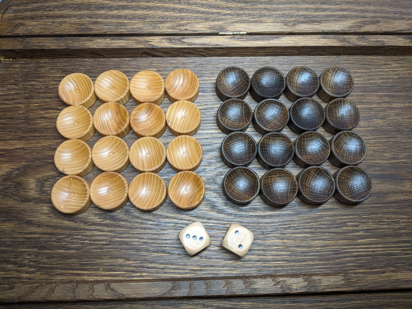 Thin 20" oak backgammon board + oak&ash wood pieces